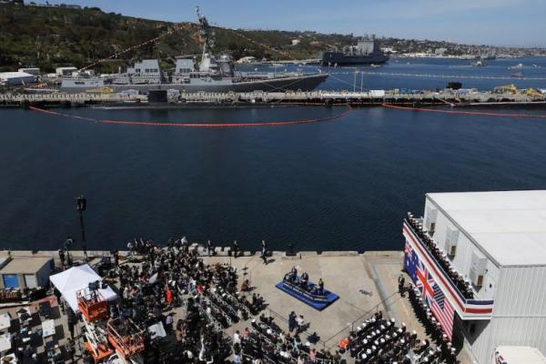 Presiden AS Joe Biden, PM Australia Anthony Albanese, dan PM Inggris Rishi Sunak menyampaikan sambutan tentang kemitraan Australia-Inggris-AS di Pangkalan Angkatan Laut Point Loma di San Diego, California, AS, 13 Maret 2023. REUTERS 