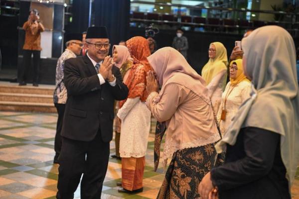 Menteri Pendidikan Dasar dan Menengah (Mendikdasmen), Abdul Mu`ti dalam pelantikan 59 pejabat fungsional di Plasa Insan Berprestasi, Gedung A, Kantor Kemendikdasmen, Jakarta, Jumat (Foto: Ist/Humas Kemendikdasmen) 