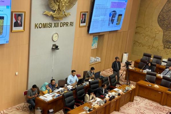 Rapat Dengar Pendapat (RDP) Komisi XII DPR RI dengan Deputi Pengendalian Perubahan Iklim KLH, di Kompleks Parlemen, Senayan, Jakarta, Selasa (Foto: Ist/Katakini.com) 