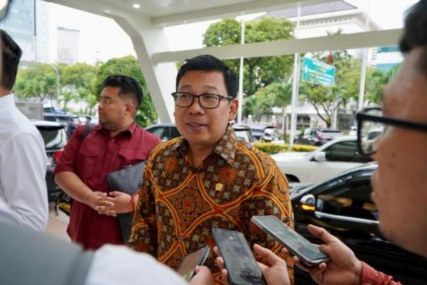 Kepala Badan Pangan Nasional/National Food Agency (NFA) Arief Prasetyo Adi memberikan keterangan kepada media usai Rakortas Bidang Pangan, di Jakarta, Rabu (26/2/2025).(foto:NFA) 