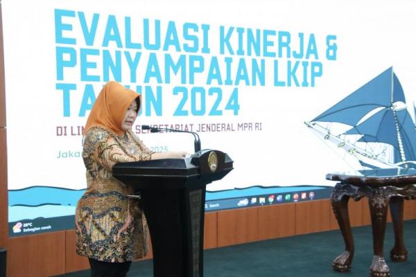 Sekretaris Jenderal MPR, Siti Fauziah dalam Penyampaian LKIP di lingkungan Sekretariat Jenderal MPR, di Ruang Delegasi, Komplek Parlemen, Senayan, Jakarta, Kamis (Foto: Humas MPR) 