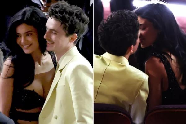 Kylie Jenner dan Timothee Chalamet bermesraan di acara Oscar 2025 setelah ia melewatkan karpet merah, Minggu (2/3/2025). (FOTO: GETTY IMAGE) 