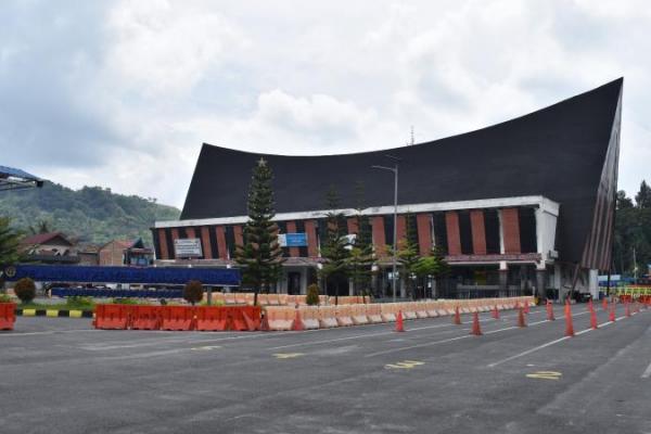 Pelabuhan penyeberangan Ajibata. Foto: asdp/katakini 