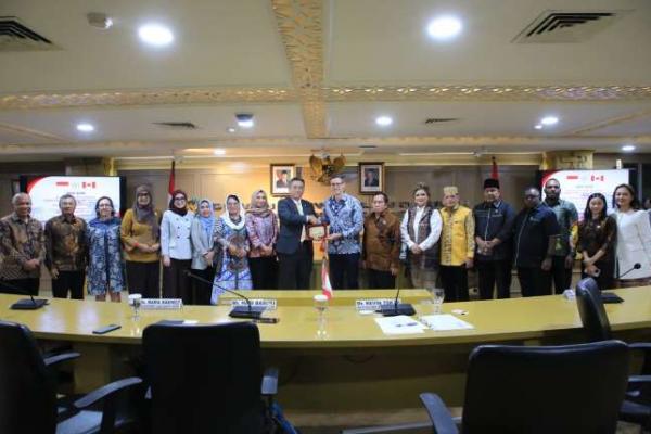 Rapat kerja BKSP DPD RI dengan Kedutaan Besar Kanada untuk Indonesia, di Gedung DPD RI, Komplek Parlemen, Senayan, Jakarta, Kamis (6/03/2025). Foto: dpd/katakini 