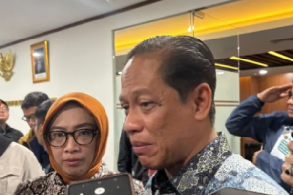 Menteri Lingkungan Hidup (LH) Hanif Faisol Nurofiq 