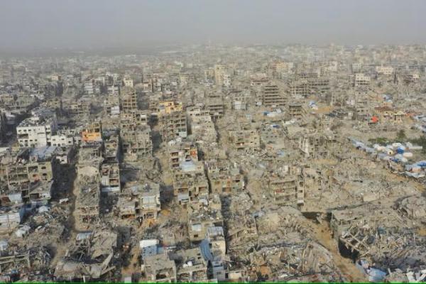 Pemandangan drone dari rumah-rumah yang hancur di Beit Hanoun, Jalur Gaza, 5 Maret 2025. REUTERS 