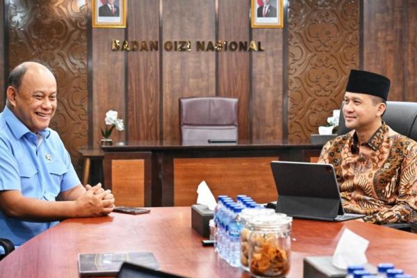 Menteri Transmigrasi (Mentrans) Iftitah Sulaiman bersama Kepala Badan Gizi Nasional (BGN) Dadan Hindayana (Foto: Kementrans) 