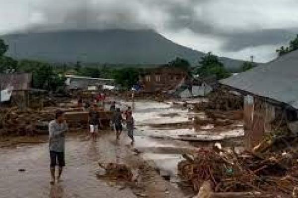 165 Orang Meninggal Akibat Banjir di NTT dan NTB