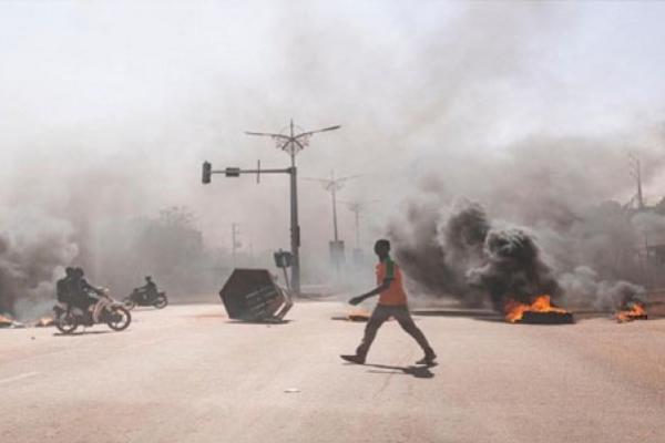 35 Tewas, 37 Terluka Dalam Ledakan di Burkina Faso