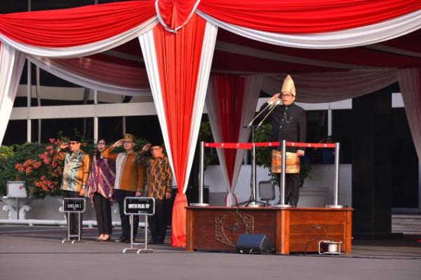 Peringati HUT ke 78 RI, Setjen DPR Gelar Upacara Bendera