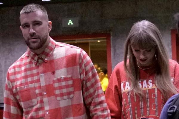 Selama Bahagia, Travis Kelce dan Taylor Swift tak Keberatan dengan Perhatian Publik