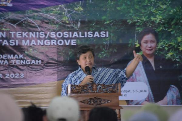 Lestari: Pemanfaatan Kearifan Lokal Akselerasi Pelestarian Lingkungan