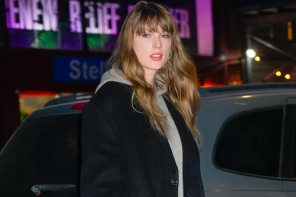 Segar dan Nyaman, Gaya Taylor Swift Pergi ke Studio Rekaman di New York