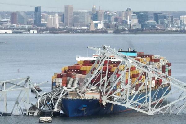 Jembatan Baltimore Runtuh, Enam Orang Masih Hilang